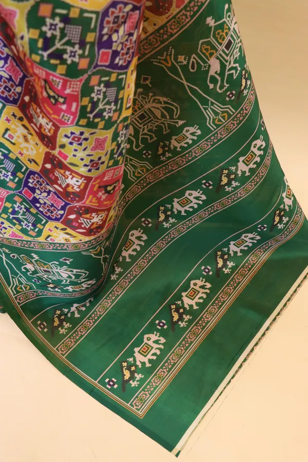 Green_Smooth_Silk_Saree_With_Patola_Print